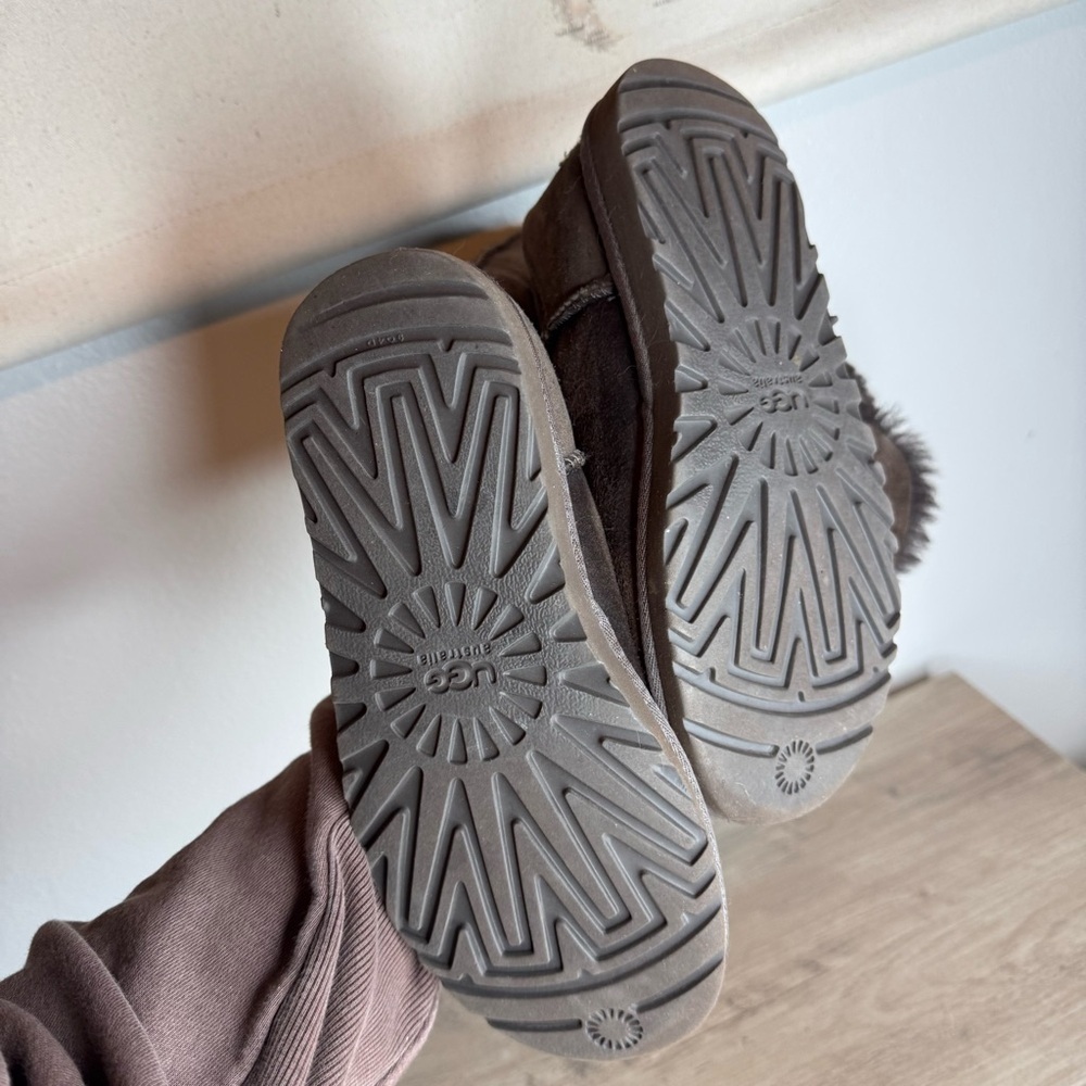 Ugg Women's Bailey Button Triplet - Chocolate - Picture 12 of 14